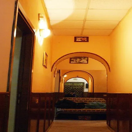 Farini Hotel 2*