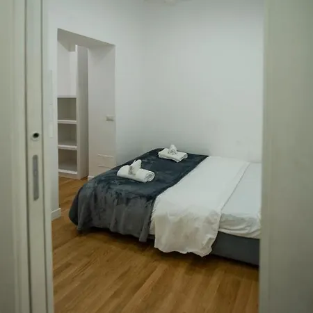 Apartment Splendido Nel Centro Di Roma, Monti *