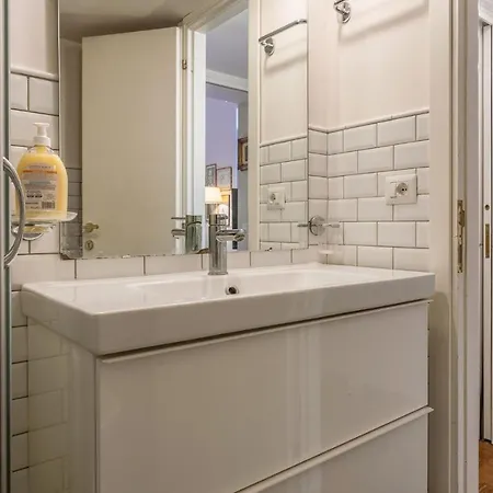 Amazing In With Wifi And 2 Bedrooms *