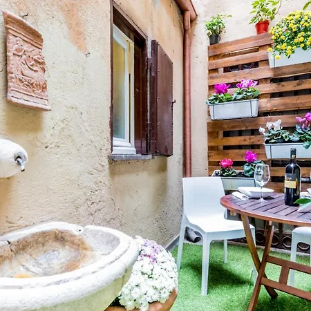 Apartment Trevi Fountain Garden Rom
