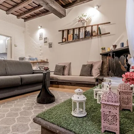 Trevi Fountain Garden Apartment Rome