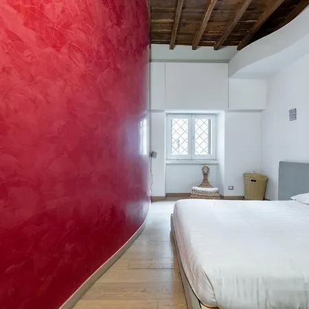 Modern In Campo De Fiori Apartment Rome