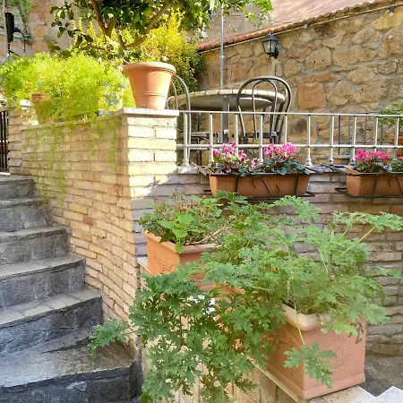 Borgo Monteverde In *