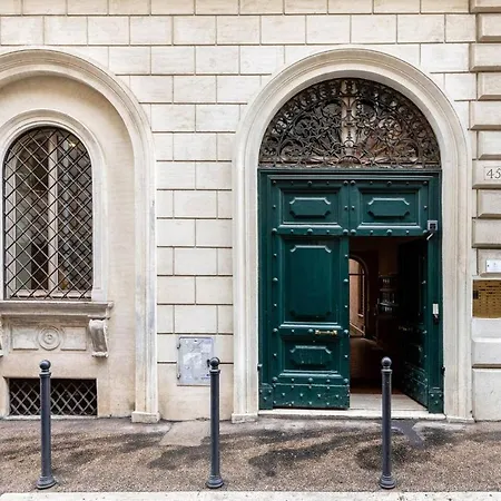 Vittoria Charme Apartment Rome