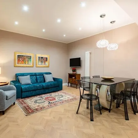 Apartment Colosseum 10steps Away, Marco Aurelio Luxury House *