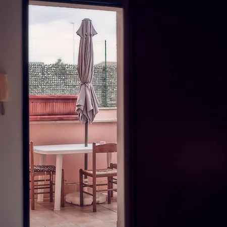 Travelershome 170 Station Street Nocleg ze śniadaniem Ciampino
