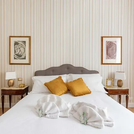 Colosseum 10steps Away, Marco Aurelio Luxury House Apartment