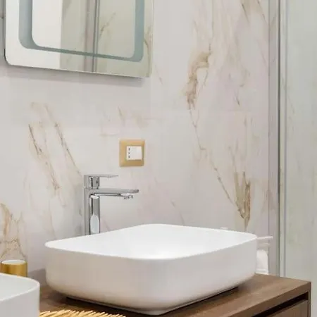 Colosseum 10steps Away, Marco Aurelio Luxury House Apartment Rome