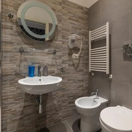 Frattina 1 - Fromhometorome Apartment
