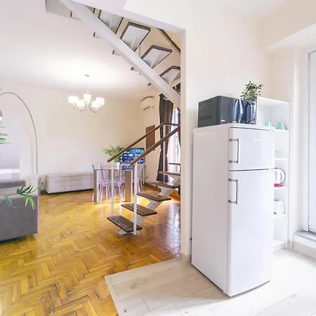 Penthouse In The Heart Of The Center Apartment Rome