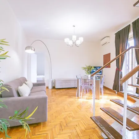 Penthouse In The Heart Of The Center * Rome