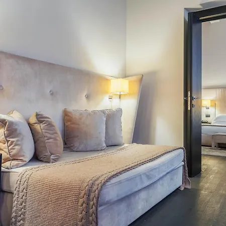 Dom - Preferred & Hotel