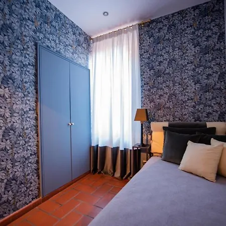 Anna Trevi 52 Luxury Apartment