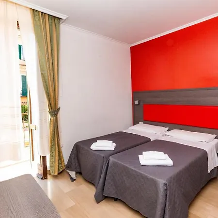 Hotel Center 2 3*