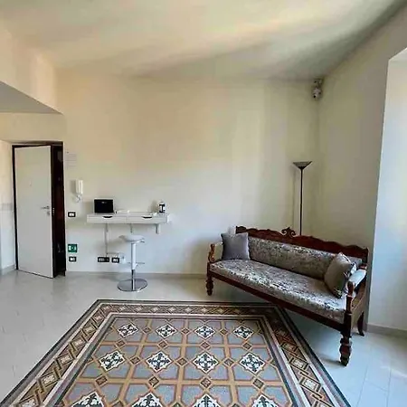 Domustyche Guest house *