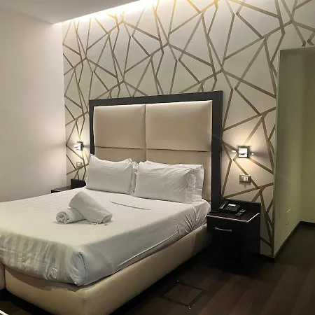 Hotel Catone District 3*