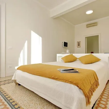 Elegant In The Heart Of Rome-navona Area Rome