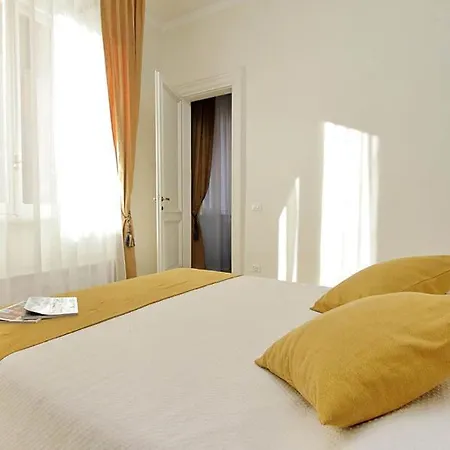Elegant In The Heart Of Rome-navona Area Apartment Rome