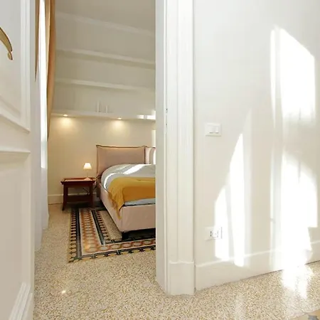 Apartment Elegant In The Heart Of Rome-navona Area