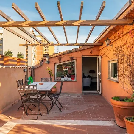 Bright And Comfy Terraced In Trastevere Appartement *