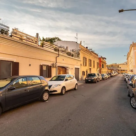 Bright And Comfy Terraced In Trastevere Appartamento *