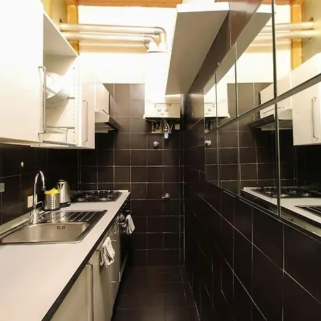 Lovely 2 Bedroom Apartment-6 Pax By Yourhost * Rome