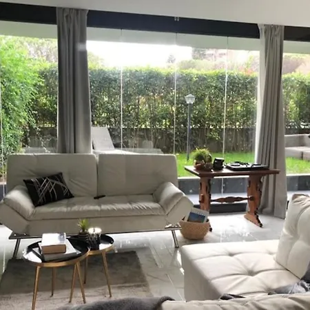 Favoloso Con Giardino Bed & Breakfast