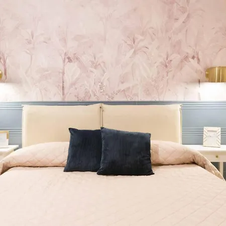 Vis Romae Luxury *