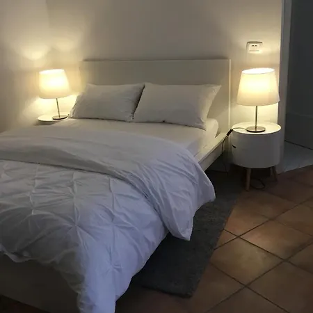Vicino Ifo Intero Apartment *