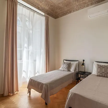 Apartment Castro Pretorio Rome