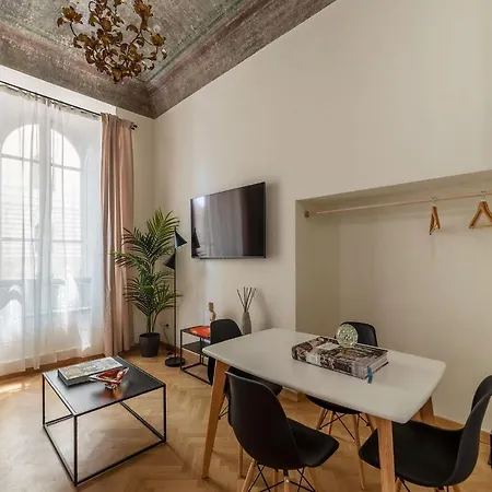 Castro Pretorio Apartment