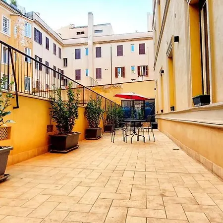 Tribvni Plebis Apartament