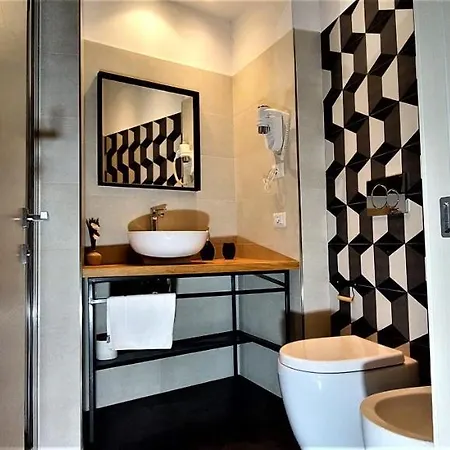 Tribvni Plebis Apartament *