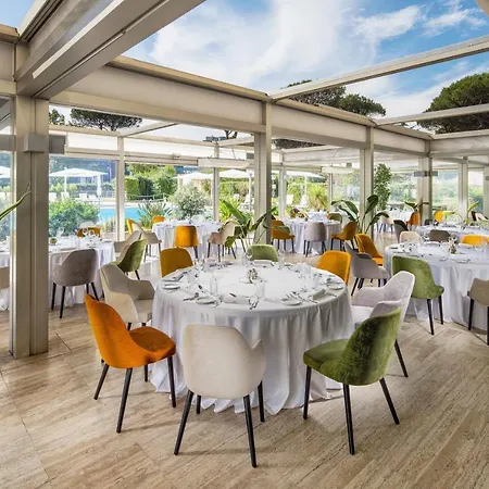 - Eur Parco Dei Medici By Ihg Hotel 4*