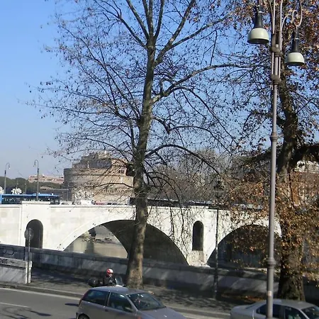 Apartment The Red Rome