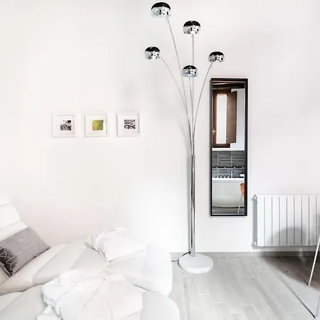 Girolamo's Jacuzzi Place Apartment Rome