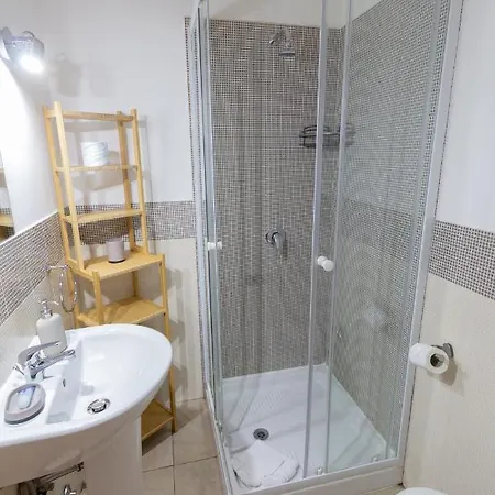 Aurelio Deluxe Guest house *