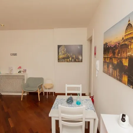 Aurelio Deluxe Rome