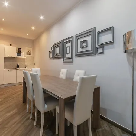 Apartment Frattina 2 - Fromhometorome *