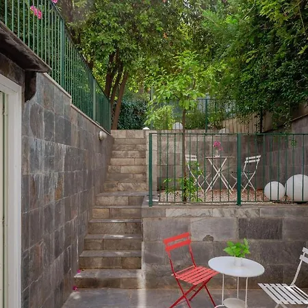 בית הארחה Tarshito Gallery House רומא