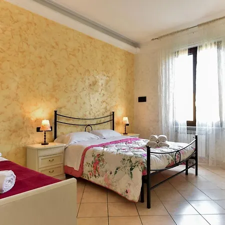 Apartment Classic In Re Di Near The Metro