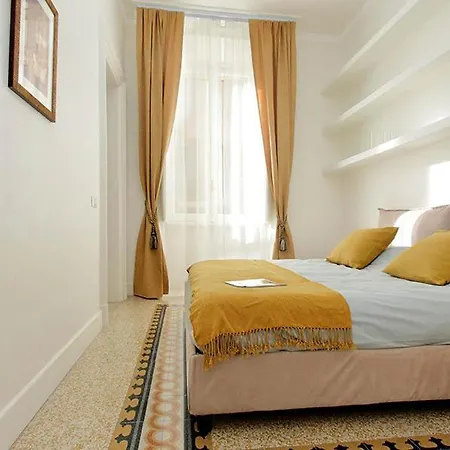 Elegant In The Heart Of Rome-navona Area Rome