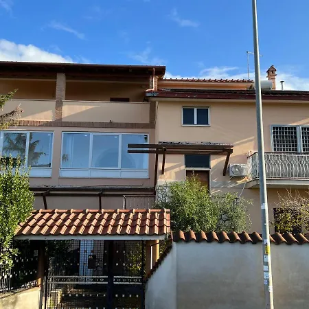 Villarussoroma Guest house *