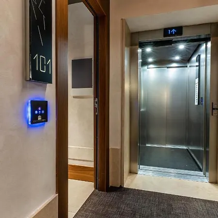 Gasometer Urban Aparthotel 5*