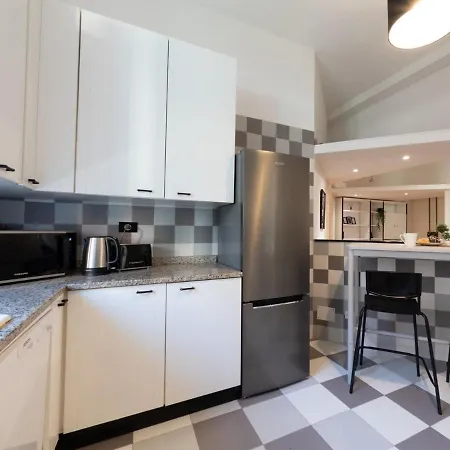 The Rent - Modern One-bedroom In Trastevere Apartment Rom