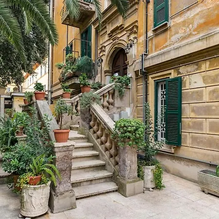 Walking To Trastevere Di Marialaura Aragno Rome