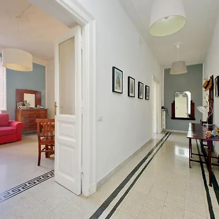 Apartment Dandolo In Trastevere By Halldis *
