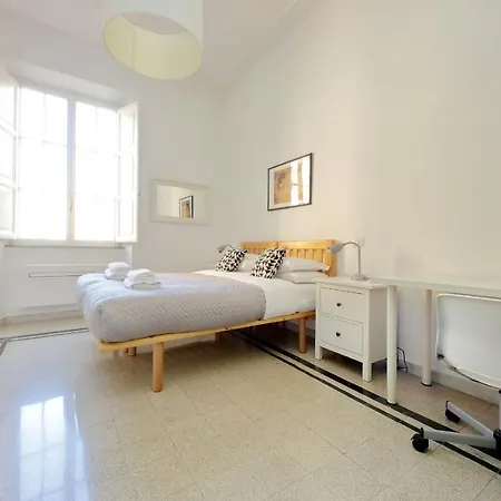 Apartment Dandolo In Trastevere By Halldis