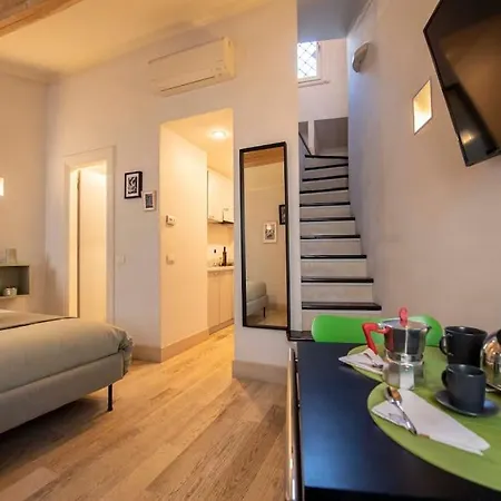 La Casa Degli Osti 3 - Piazza Navona Apartment *
