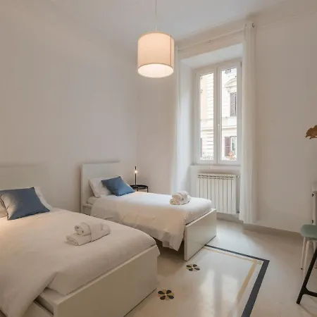 The Rent - Sunny Three-bedroom Near Ottaviano Metro Stop Rome
